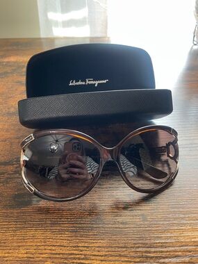 Salvatore Ferragamo Brown Gradient Round Women's Sunglasses